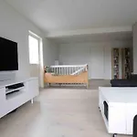 別荘 Sjonaert Hus Pa Idylliske Husoy