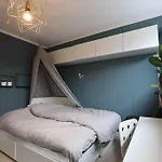Sjonaert Hus Pa Idylliske Husoy 別荘 テンスベル