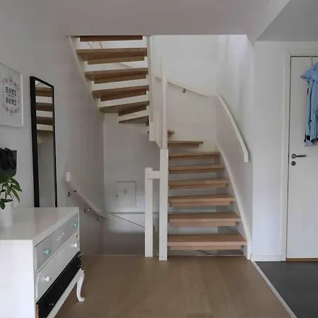 Ferienhaus Sjonaert Hus Pa Idylliske Husoy *